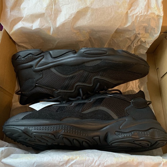 adidas ozweego black carbon